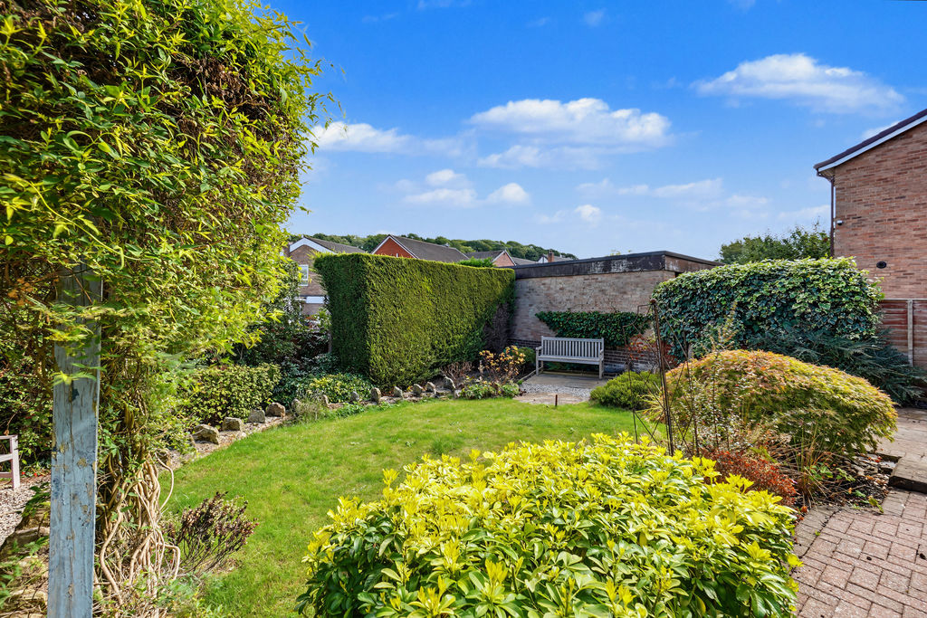 Caernarvon Close Walton
